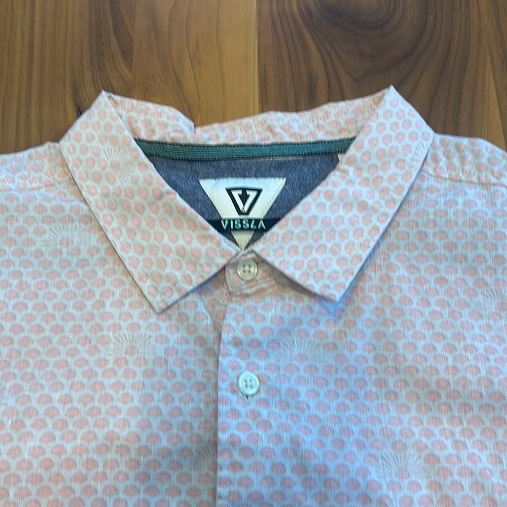 Vissla Mens ss shirt size xxl pale orange & white